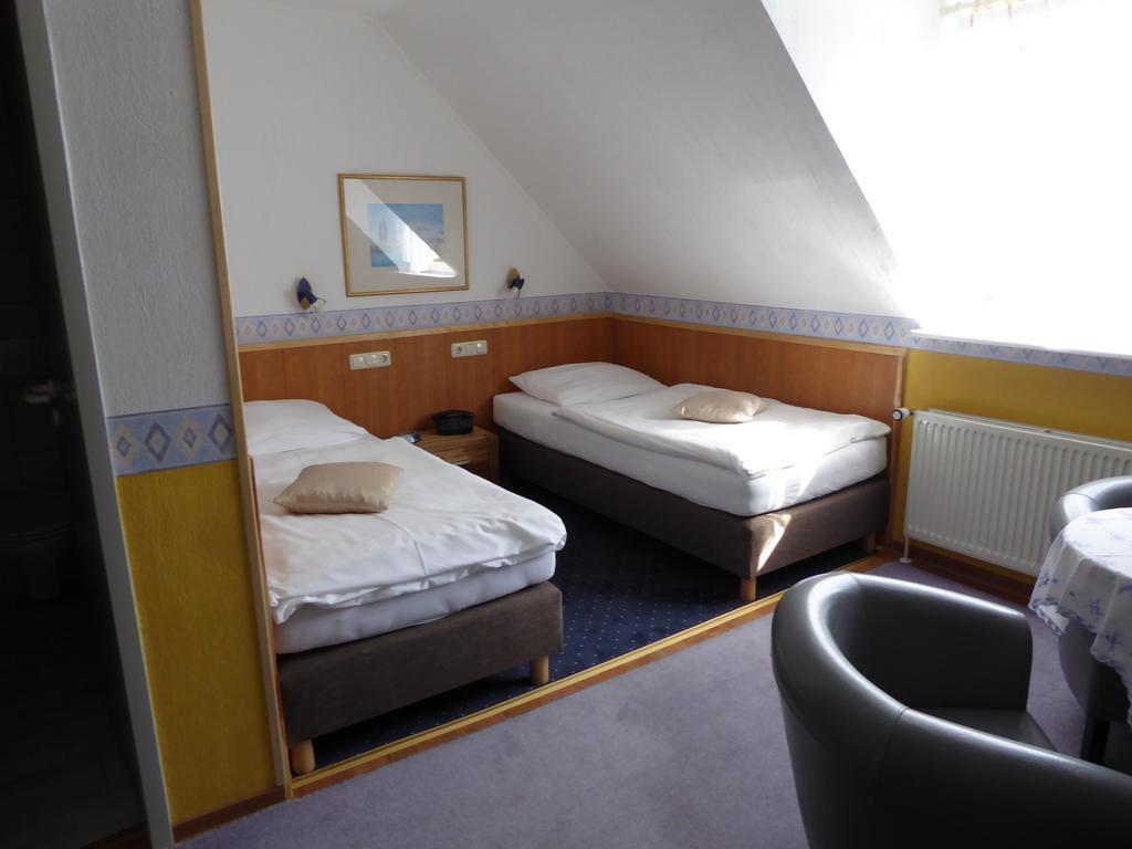 Landhotel Auerose Garni Neu Kosenow Kültér fotó